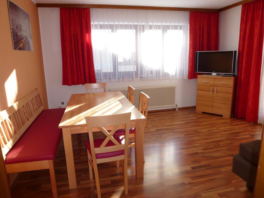 Ferienhaus Teigi 바그라인 객실 사진